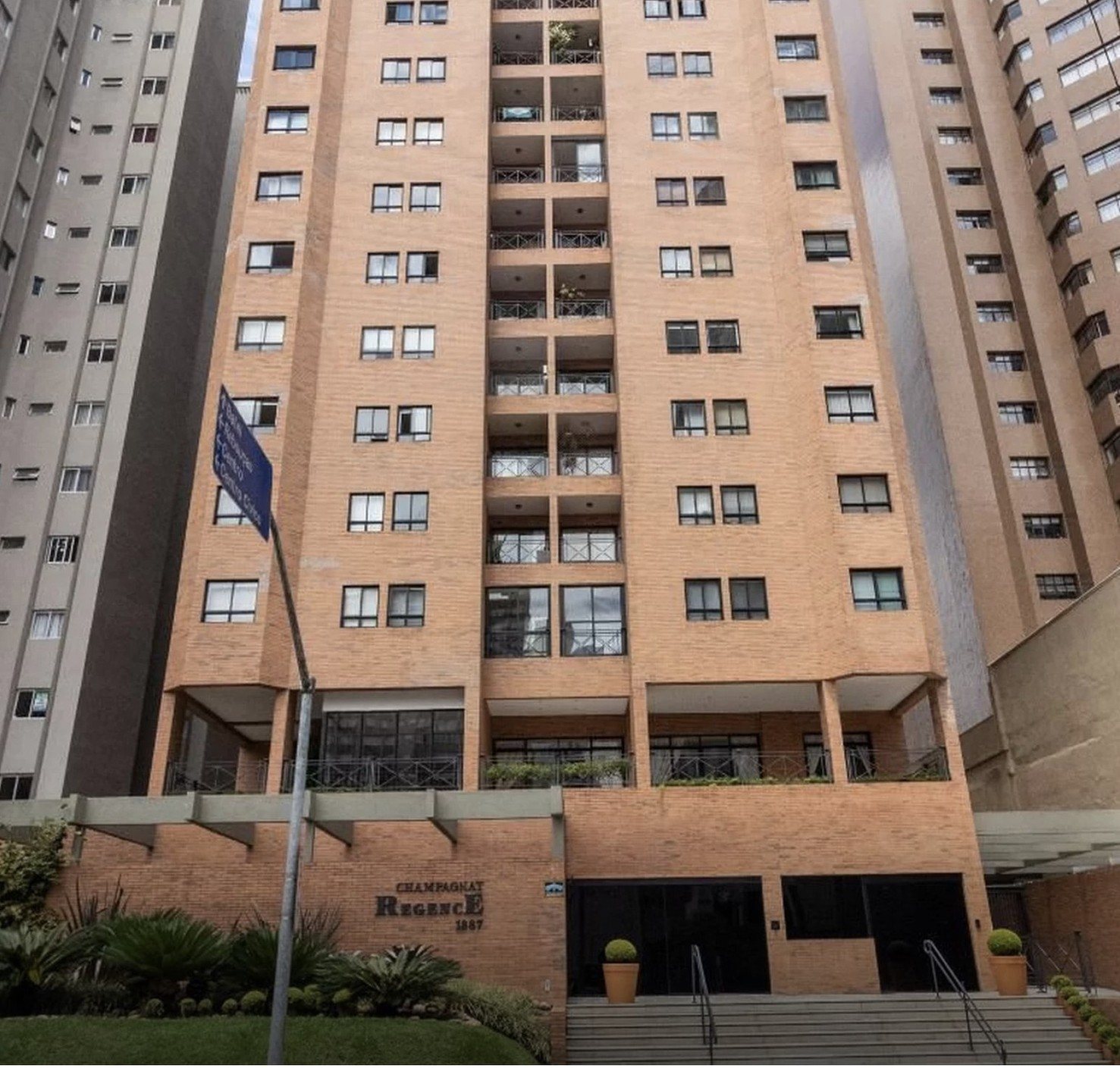 Building image 3
