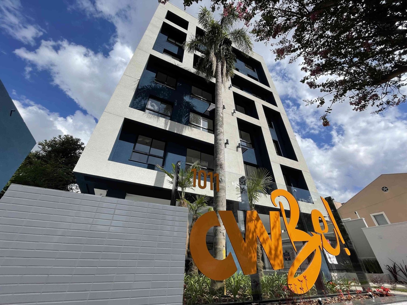 Building image 1