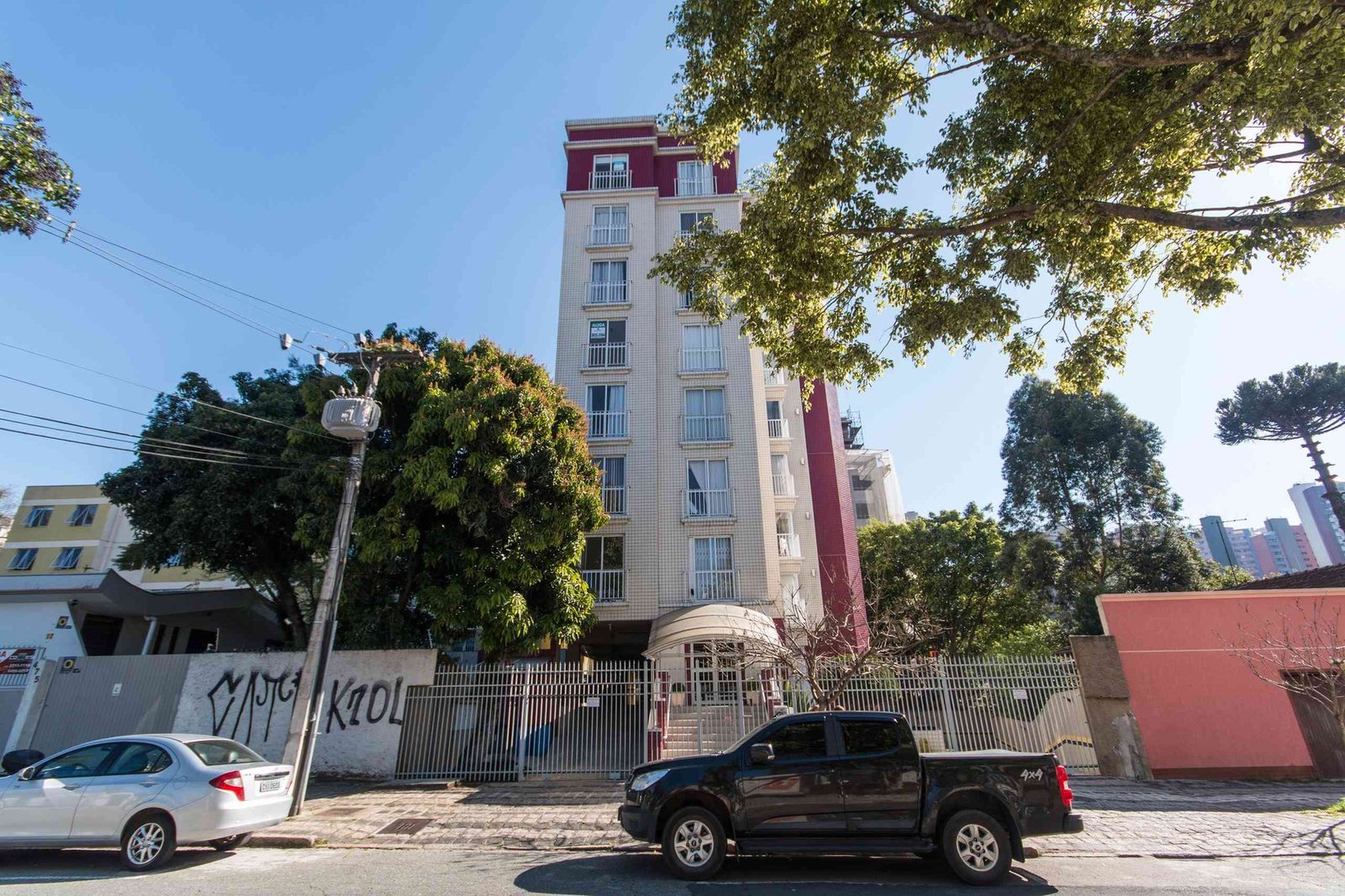 Building image 1